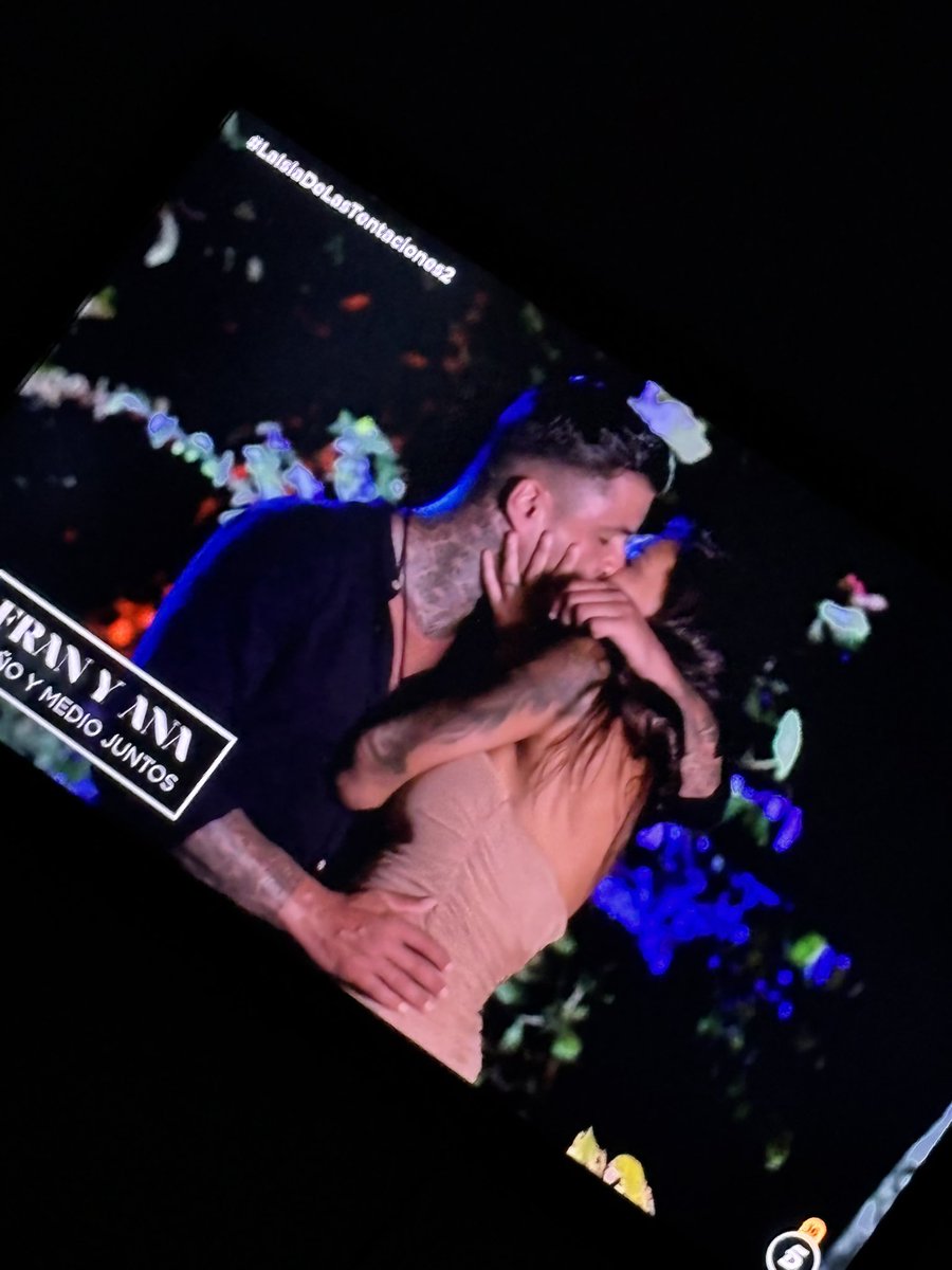 Claulau_'s tweet photo. Ana viendo esto en su casa 🤡.
Fran: “he madurado, soy más hombre”
#LaIslaDeLasTentaciones2 https://t.co/u3grbYfDW8