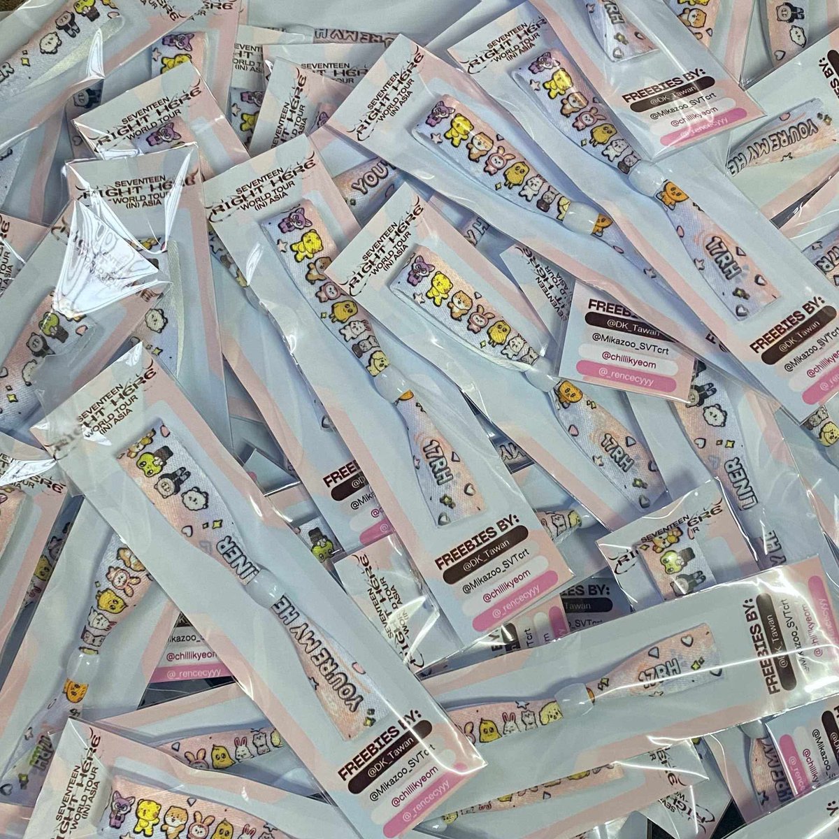 DK_Tawan's tweet photo. 💎🩷🩵Hello Carats! 🩵🩷💎

May freebies kami @Mikazoo_SVTcrt  @_rencecyyy  @chillikyeom for both days!. Kung ayaw niyo, tatapon namin 'to. 

Open din kami sa swap lalo na sa yum burger :)
- Like and rt the tweet.
- Just approach us or we will approach you. https://t.co/PTY7eC3PNo