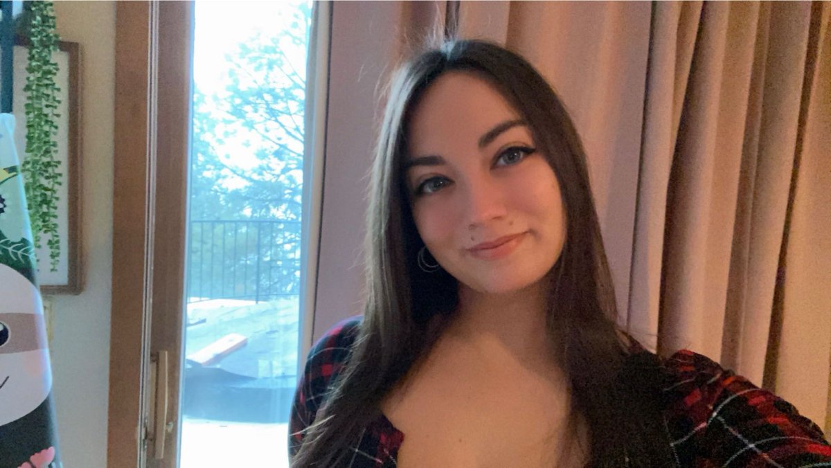 SmokedByASloth's tweet photo. havent posted since LAST YEAR 

HAHAHAHAHAHA 

tell me im funny pls 🥲 https://t.co/8nfwRxwnfy