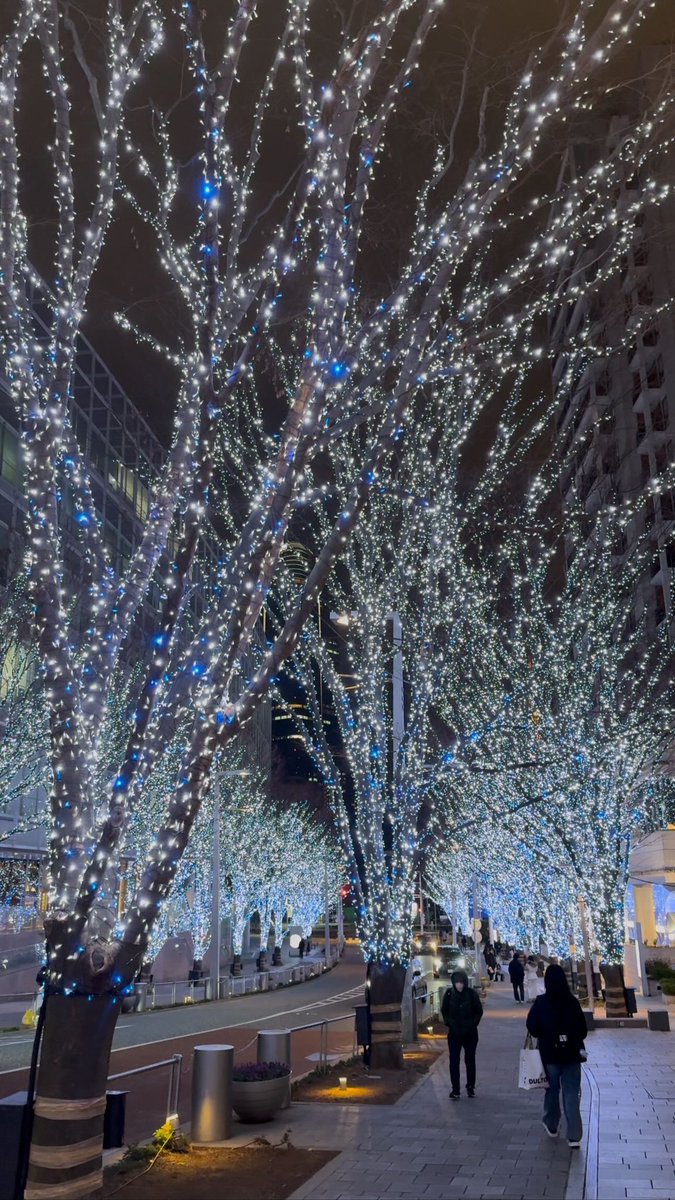 yyymaks's tweet photo. SHOWbiz 1/11〜13 @有明アリーナ
またもや2️⃣0️⃣2️⃣5️⃣ぼくらが最強なことを証明してしまった😫💖🥂 @_isfj_2000 はみじゅの肉声"ありがとう😌"をもらえたしこせもクソ席までわたしを探しにきた🫶🏼‼️そしてオーラスはずっと入りたいと言い続けたセンブロ最前ひけたWWWWWW幸先よすぎ🎶これからがたのしみ https://t.co/xZ7sD06XR2
