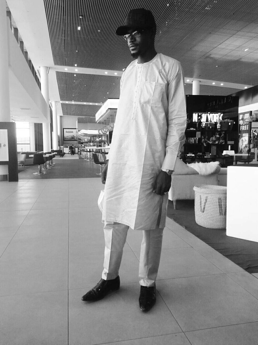 FraicheMailo's tweet photo. Our existence in this world is not without obligations and one of our main duties as human beings is to spare others from our faults,our problems and especially our meanness and bad mood.224🇬🇳 https://t.co/glj0gZD86U