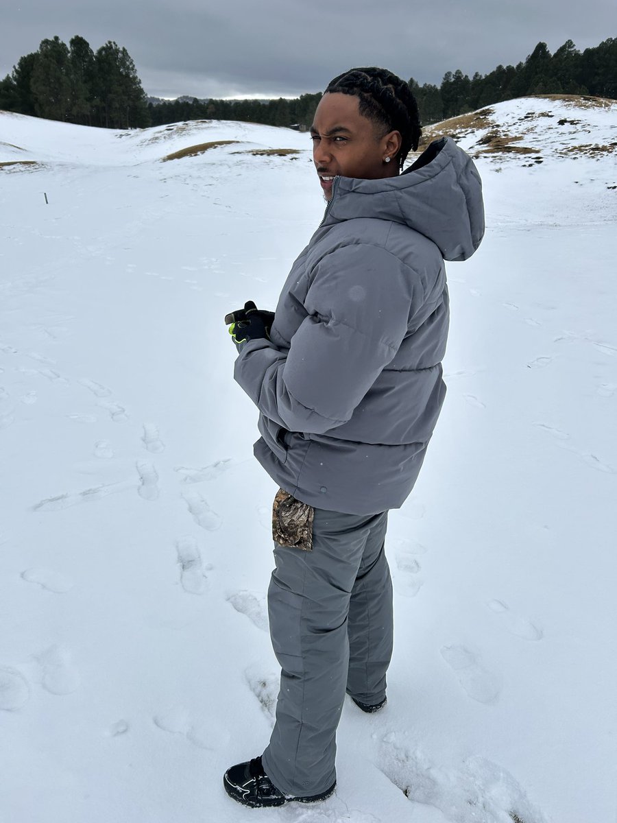 picassopapi_'s tweet photo. ☃️ https://t.co/lgWhUkKdv8