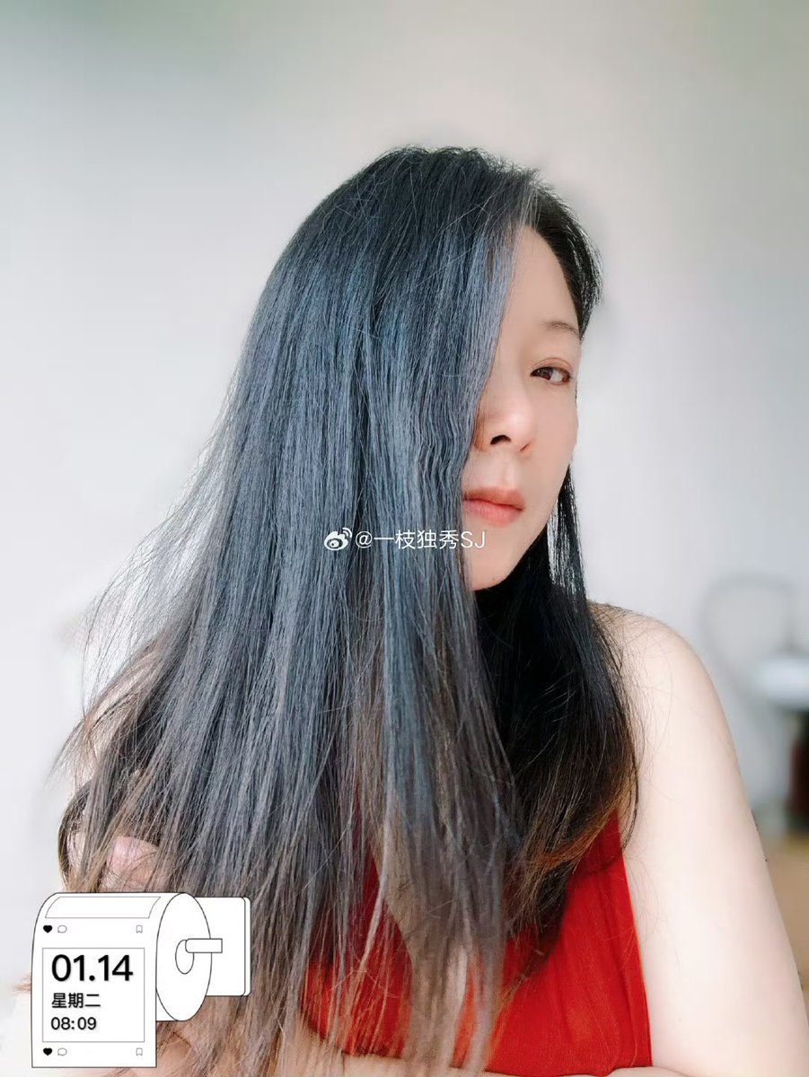 下午拍图，明天开始发新的一周的订阅图。
刚才接了一个视频。
聊的很愉快。最后，嗯嗯，他匆匆结束。 https://t.co/r3hrcvtZhG