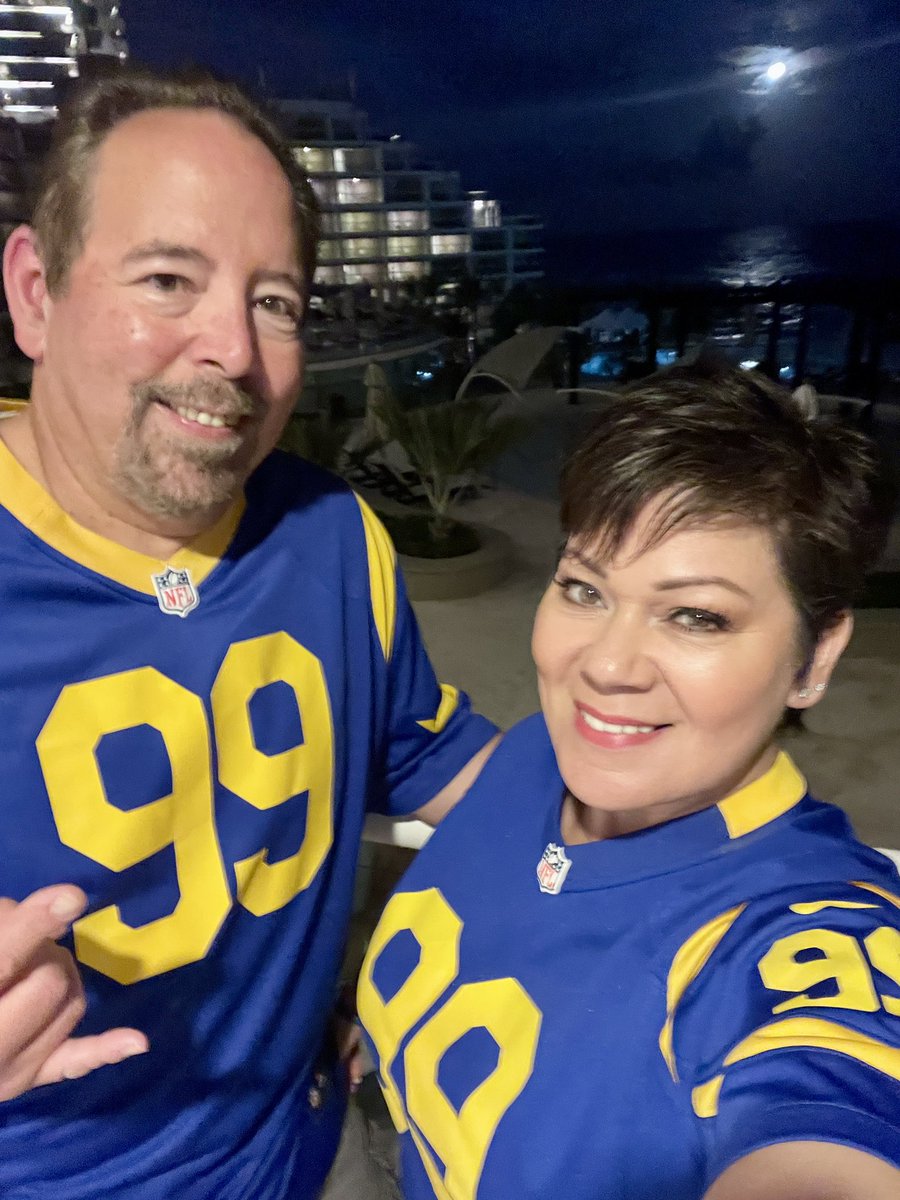 billonica's tweet photo. Game day! Reppin’ in Cancun! Let’s win this for LA!! #RamsHouse #PrayersForLA #RootingFromCancun #LAStong #WeAintDoneYet #JobIsNotFinished #VamosRams🤘🐏🏠 @billthomas6484 @RamsNFL @SamWithTheRams @RampageNFL https://t.co/6qOgiOhhWN
