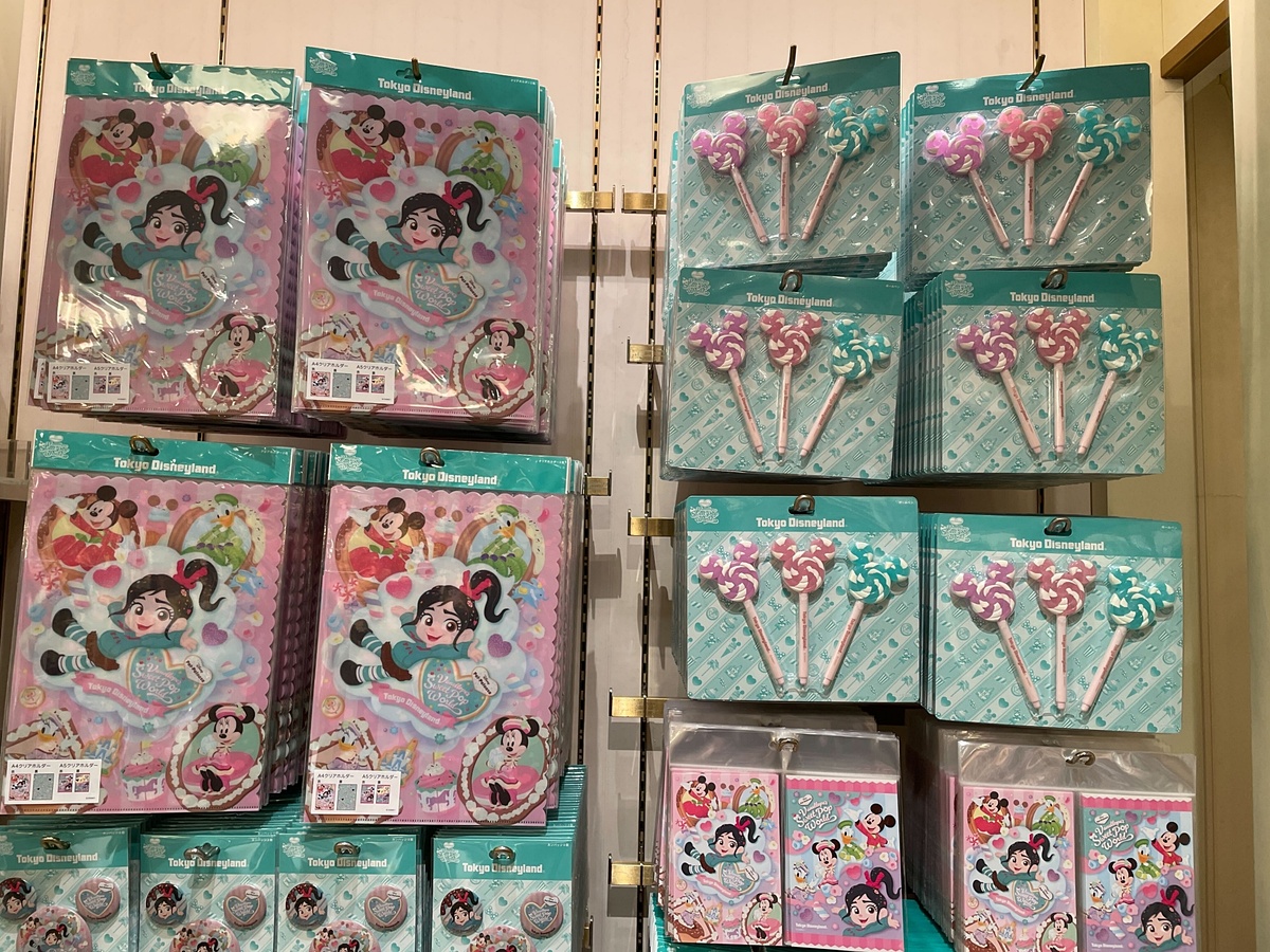 game_watch's tweet photo. 【特別企画】ディズニー、1月14日発売「ヴァネロペ」グッズを撮り下ろしで紹介 東京ディズニーランド「パルパルーザ」第3弾 https://t.co/qB2plM9vHu #ディズニー #東京ディズニーランド #シュガー・ラッシュ https://t.co/THBXDEvMKS
