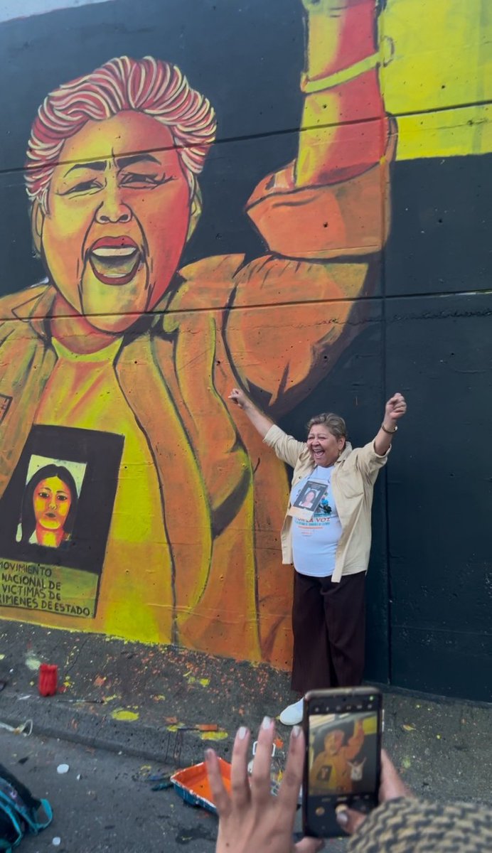 ¡Si la derecha fascista lo borra 1000 veces, 1000 veces nosotros lo volvemos a pintar! ¿Quien conmigo?