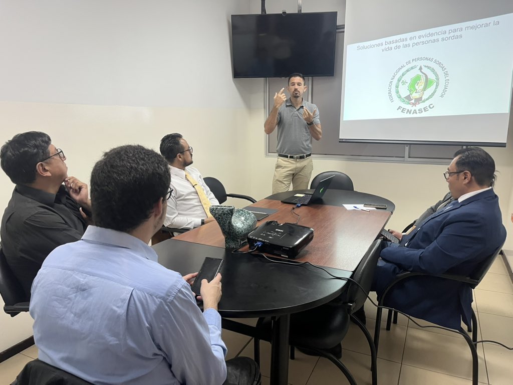 conadisecu's tweet photo. Junto a #fenasec, conocimos detalles obtenidos en la investigación realizada por @DeafResearchX sobre las Personas Sordas y la Comunidad en el Ecuador.
La investigación realizada se enfocó en conocer la realidad de las personas sordas en las regiones.
#ElNuevoEcuador https://t.co/GygyZnRfSS