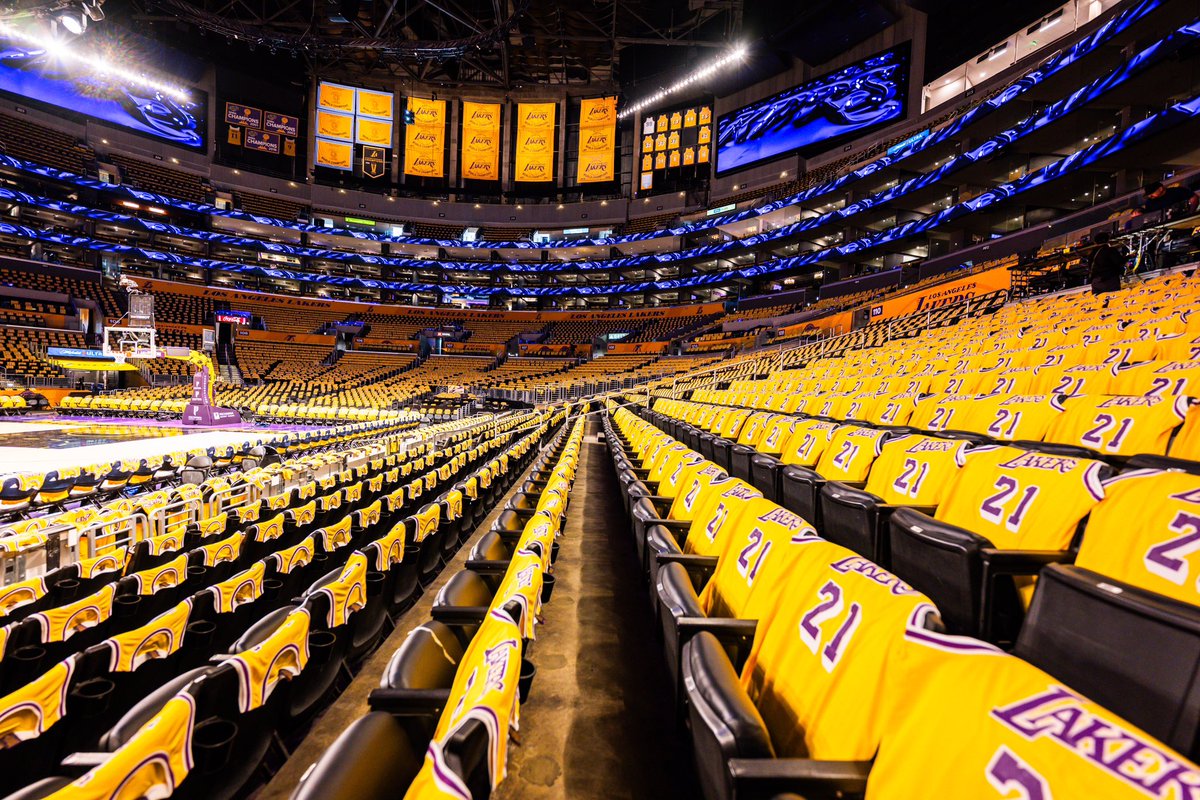 Adding another legend to our rafters💜🙌 #LakeShow