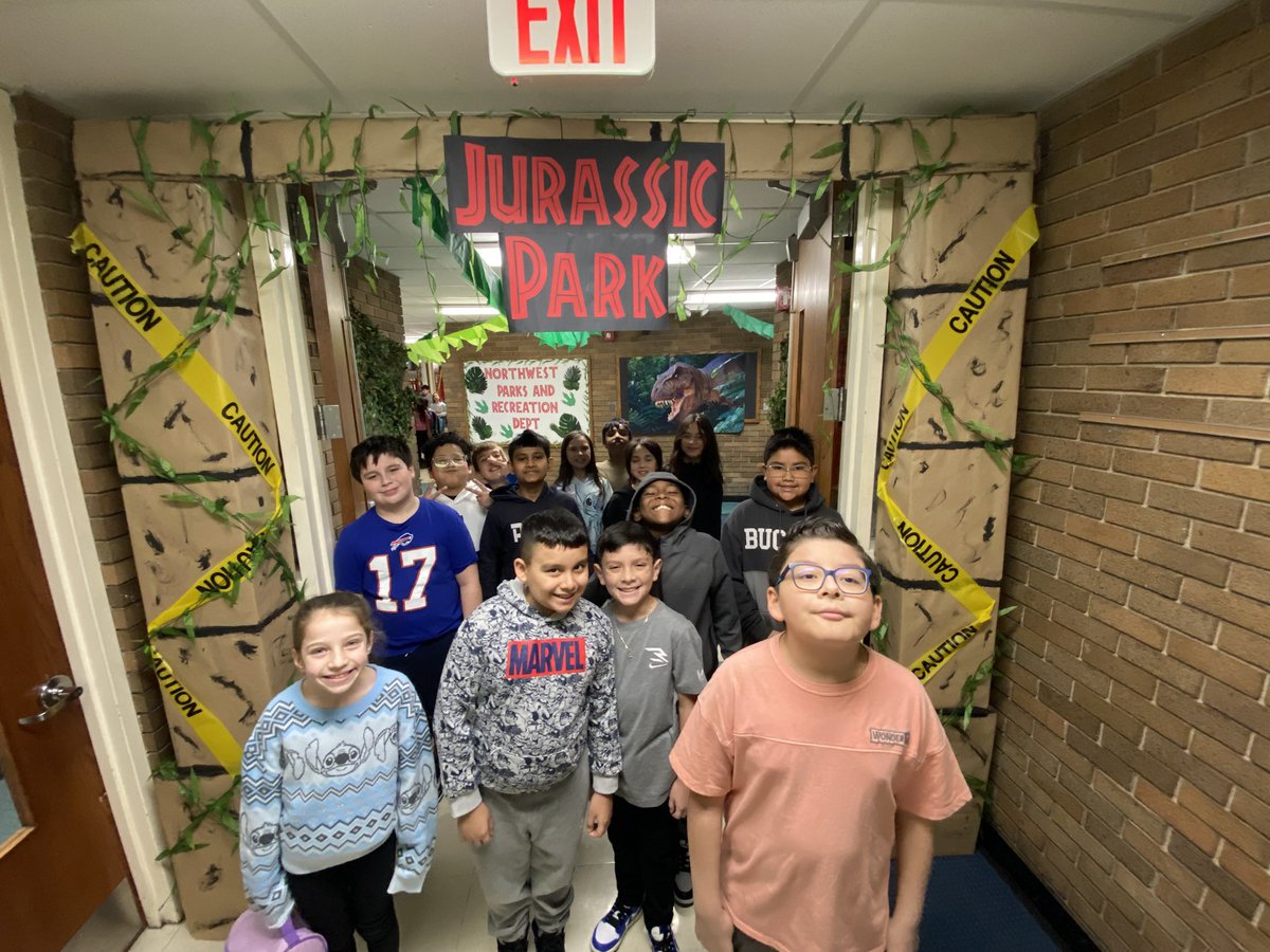 Our PBIS review was a ROARIN’ good time! ☄️ NW spent all last week reviewing school rules and expectations - Dino style! 🦖🦕 We had a blast with our Jurassic themed week! #BeEvergreen