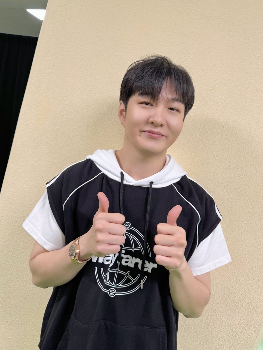 [🚨] [#실사지오]

2025 #LEECHANGSUB SOLO CONCERT
&lt;#TheWayfarer&gt; ENCORE 일반 예매 1시간 전🔥

여행자 zz6섭 군과 zz6친 멜로디의
최종 여행지로 함께 여행을 떠나볼까요⁉🧭

📍2025.02.07~2025.02.09
📍올림픽공원 핸드볼경기장
📍7PM link24.kr/3YChCih

#이창섭
