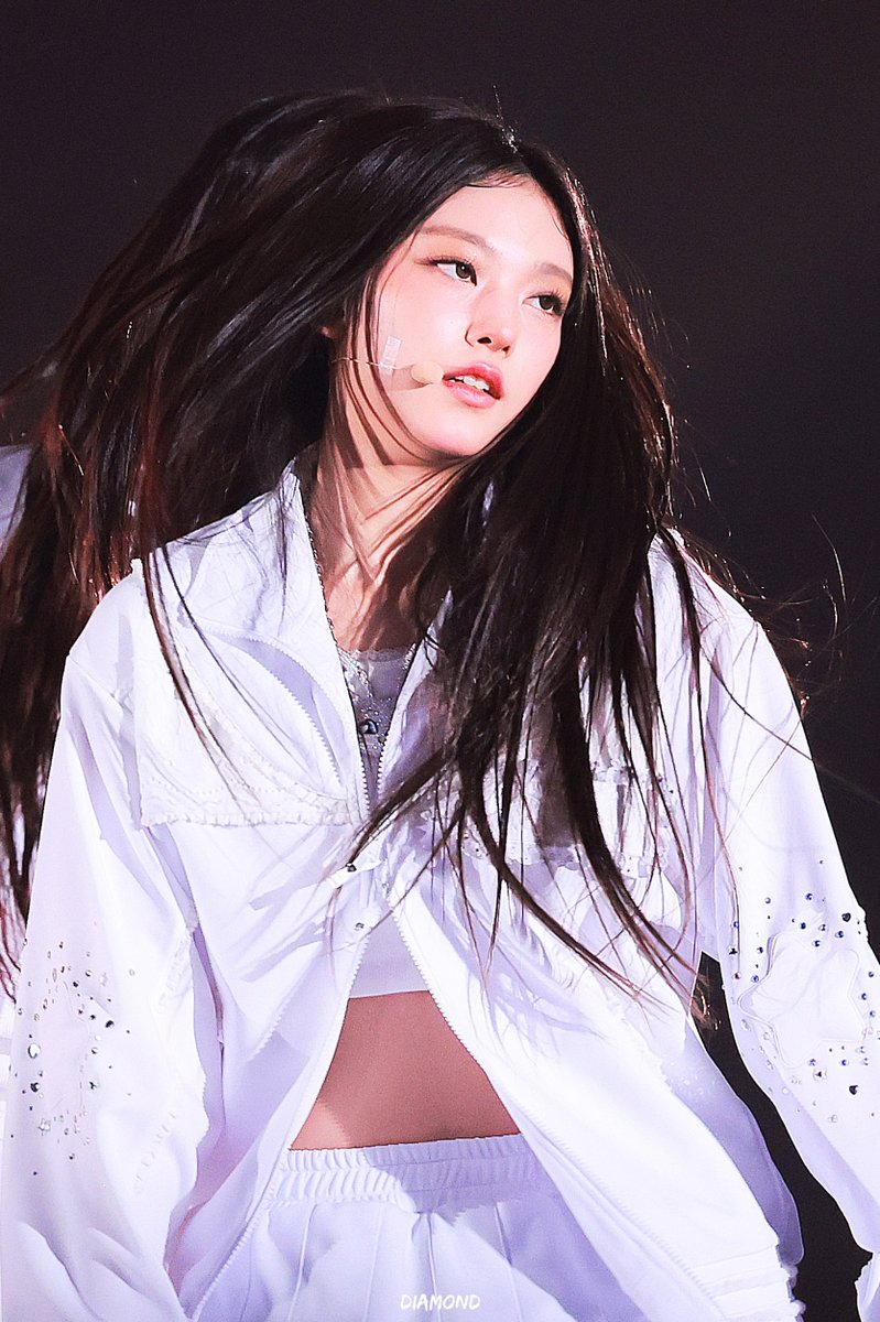 241214 HQ

#NewJeans #뉴진스 #해린 #HAERIN