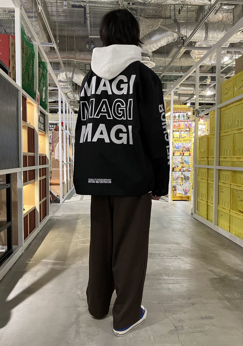 pickup】 NEW MAGI SYSTEM Nylon Jacket 全面に施されたプリントが特徴