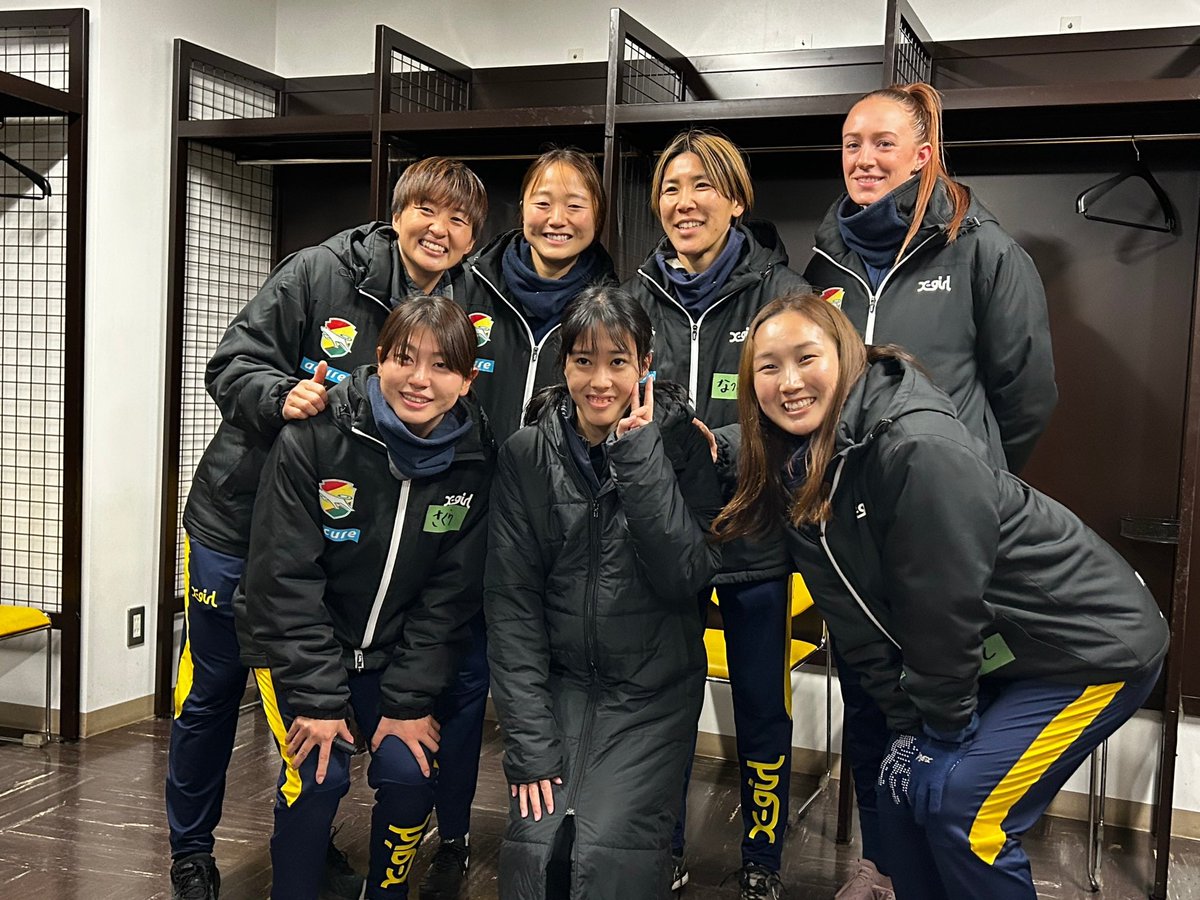 jefchiba_ladies's tweet photo. 1/11に知的障がい者チームと選手6名で
サッカー⚽交流会を開催!
ボールがひとつあればつながることができる❗️年齢・性別・ハンデ関係なく、全力で楽しみました😊
#ジェフ千葉レディース
#WEACTIONDAY
#SCPJapan
#スペシャルオリンピックス日本・千葉 https://t.co/MFwwmQwZT4