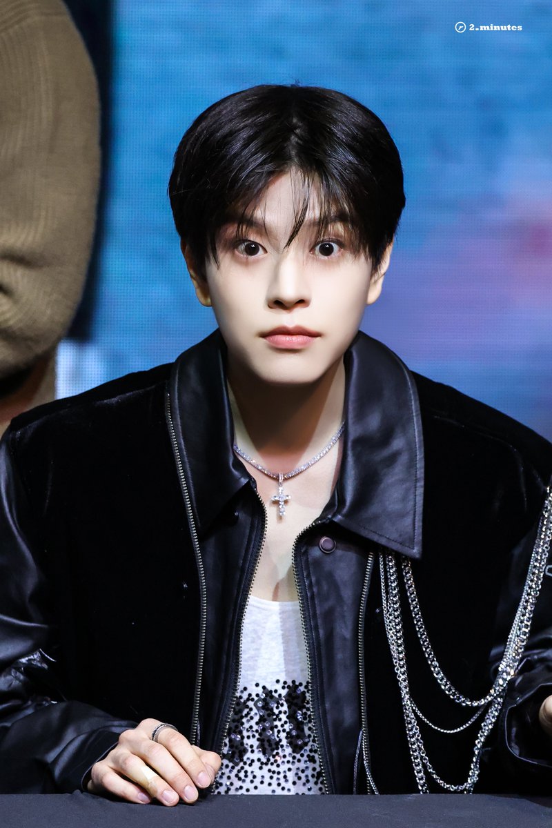 2minutes_rule's tweet photo. 250112

🙂😳

#승민 #Seungmin 
#스트레이키즈 #StrayKids https://t.co/lixJY4x1Vh