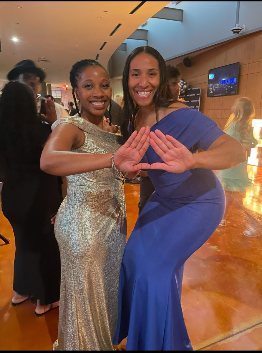 ChristinaJamer4's tweet image. Before the 13th comes to an end, I want to wish all of my DST Sorors a Happy Founders Day! #112yearsstrong #OOOOP My sisters in coaching and my Sorors!