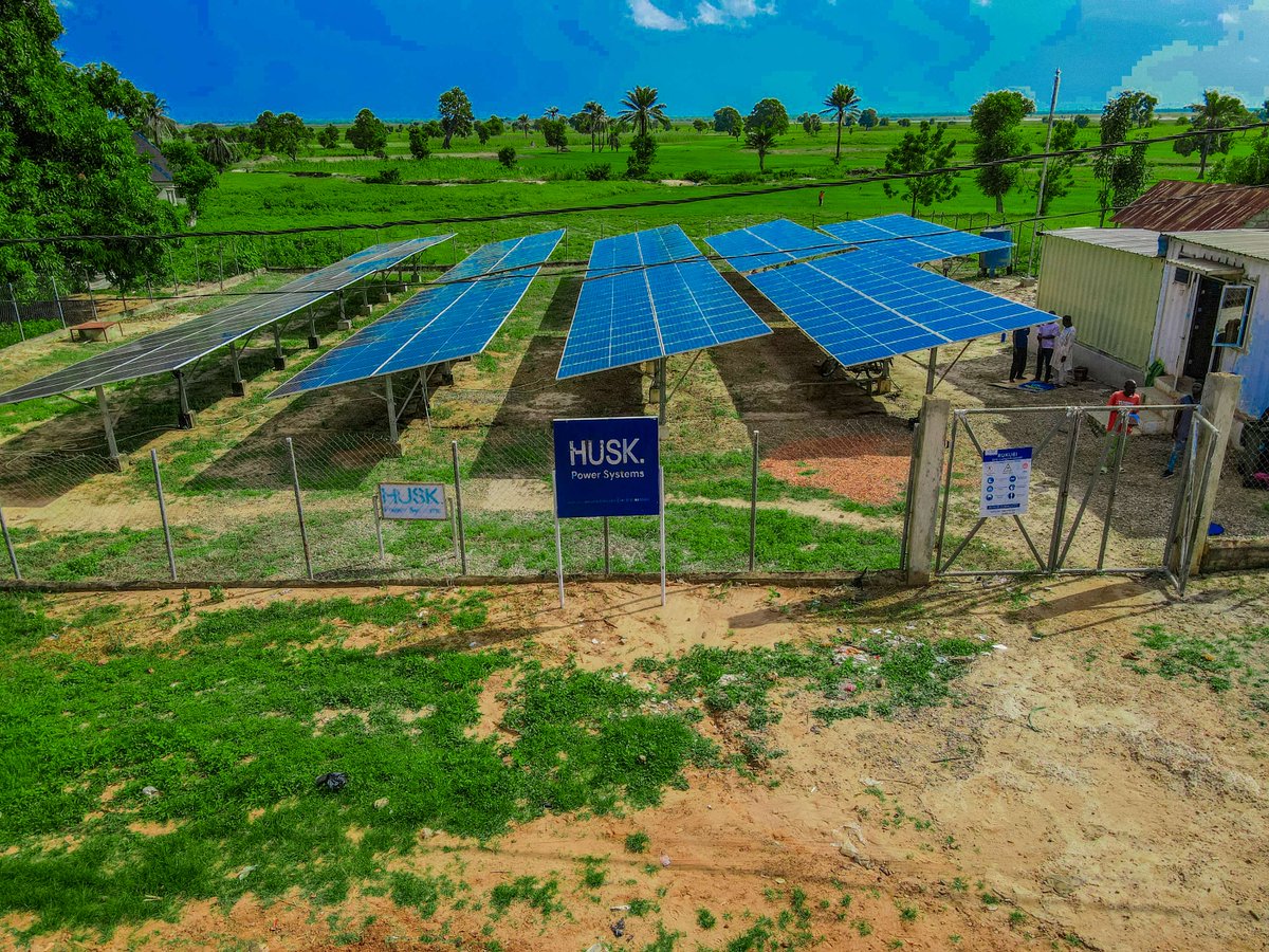PowerAfricaUS's tweet photo. ICYMI | #PowerAfricaPartner @TeamHuskPower doubled its #MiniGrid fleet in Africa &amp; Asia in just 12 months, surpassing 400 mini-grids!

They electrified 200 new communities in 2024 &amp; now serve 1.5 million people &amp; 30,000+ small businesses: https://t.co/lFfD6sZNAn

@ManojSinhaHusk https://t.co/HC5WJX5MBv