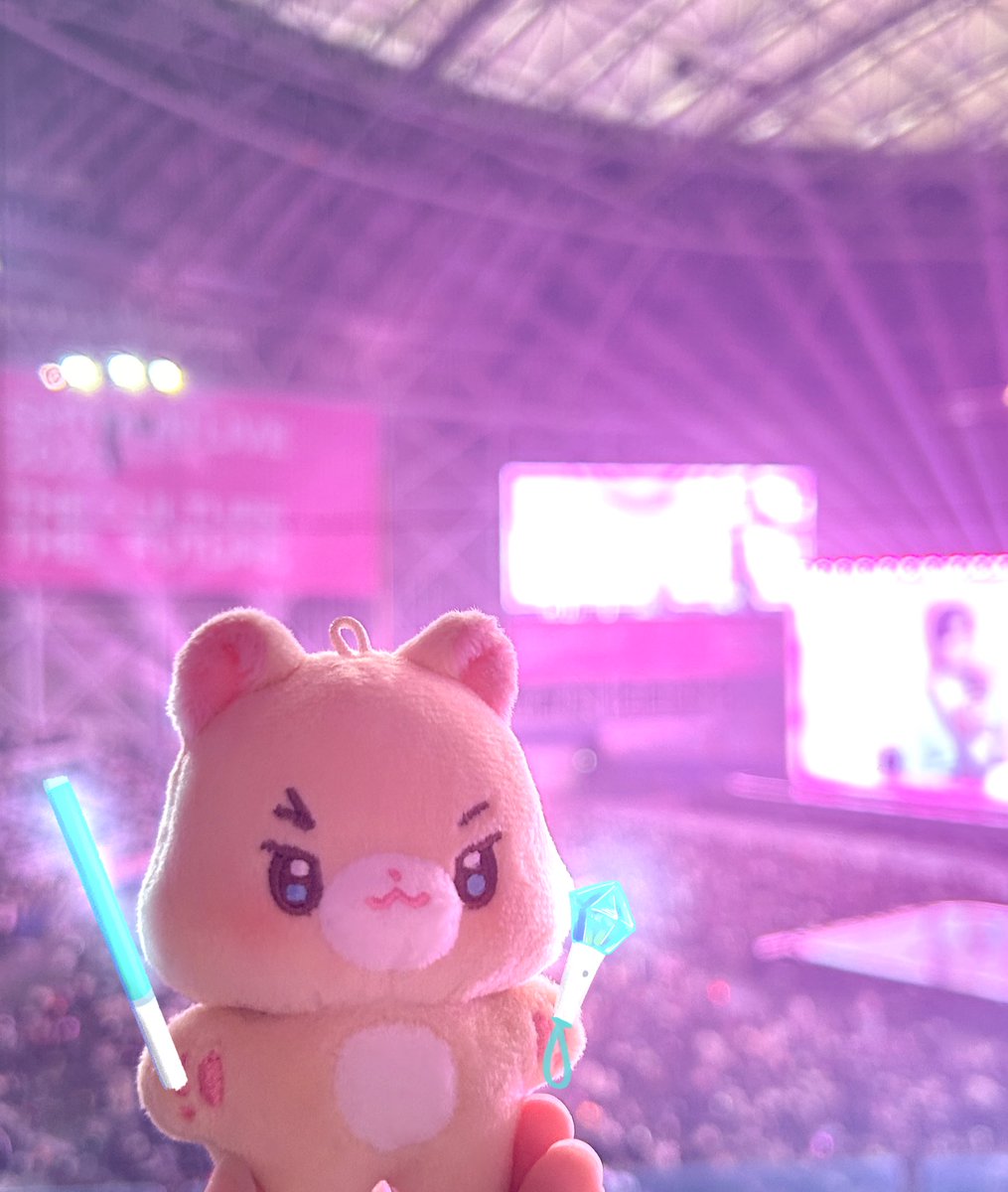 2025 SMTOWN LIVE💕

응원하고 왔어요🐹
빨리 나아!