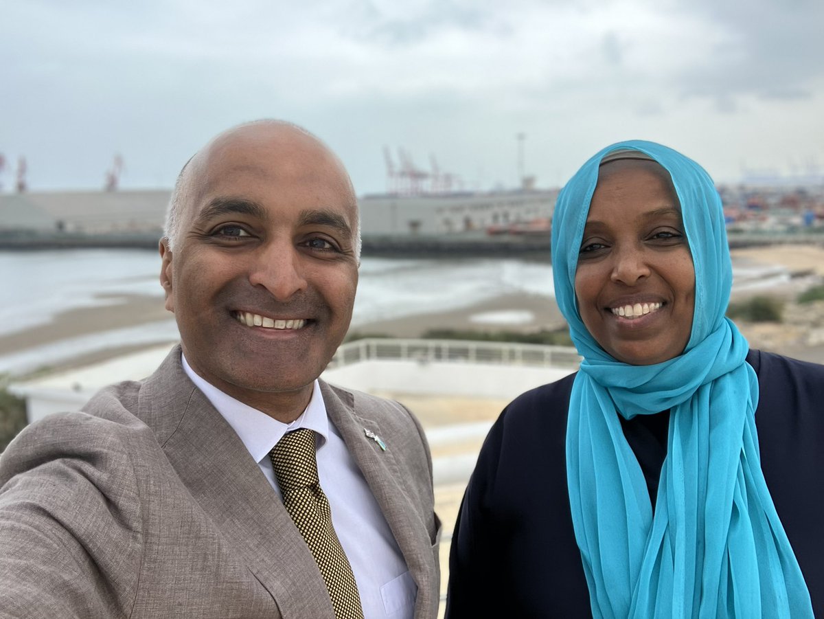 BritAmbVinay's tweet image. Mme Mina Houssein Doualeh is DG for @CFRM2023 in #Djibouti 🇩🇯for 21 maritime countries

She visits @IMOHQ London🇬🇧each year 👏🏽

🇫🇷

Mme Mina Houssein Doualeh est la DG de CFRM à Djibouti qui couvre 21 pays maritimes

Elle visite IMO Londres🇬🇧chaque année 

🇬🇧&amp;amp;🇩🇯#ShrinkTheDistance