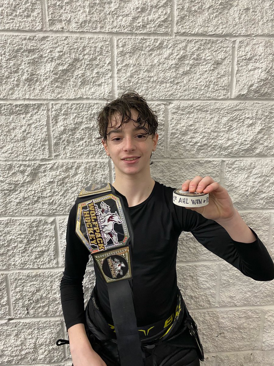 Wow…does it feel good to say FINALLY Varsity Maroon has returned to the W column!! Hard fought game by both teams tonight BUT Maroon came out on top! Final score: Wolfpack 4 - Dukes 2

BIG shout out to JV goaltender call-up B. Rendina on recording his 1st AHL win!

#OldThingBack