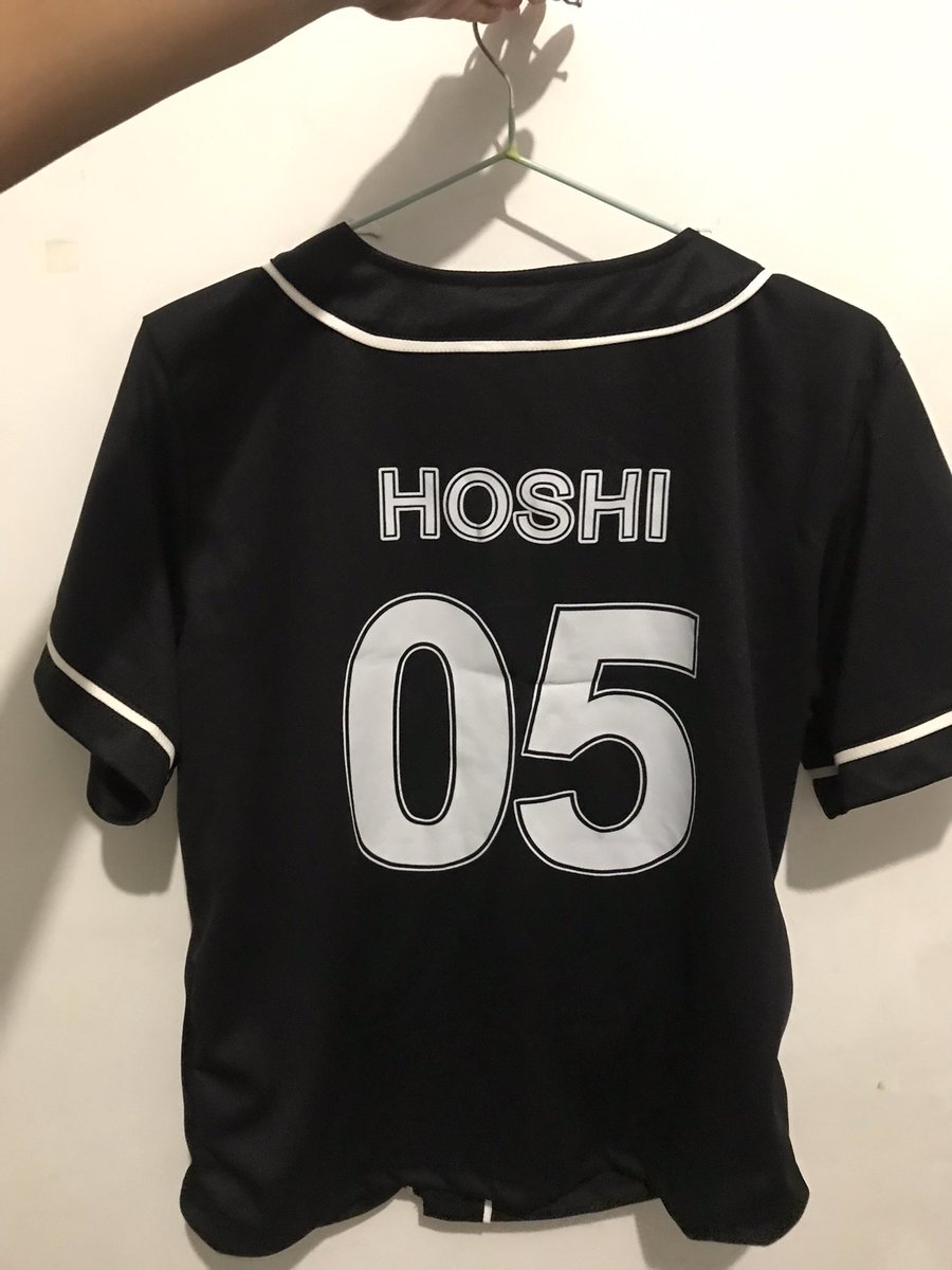 junshujibns's tweet photo. WTS LFB

hello baka may want? 

di na ako makakanood ng con.

take all for 1000 nalang 
if tingi 

hoshi uniform jersey shirt - 800
sneakers - 250
top - 250 

#SEVENTEEN_RIGHT_HERE_IN_BULACANN https://t.co/d6ID5RHhVn