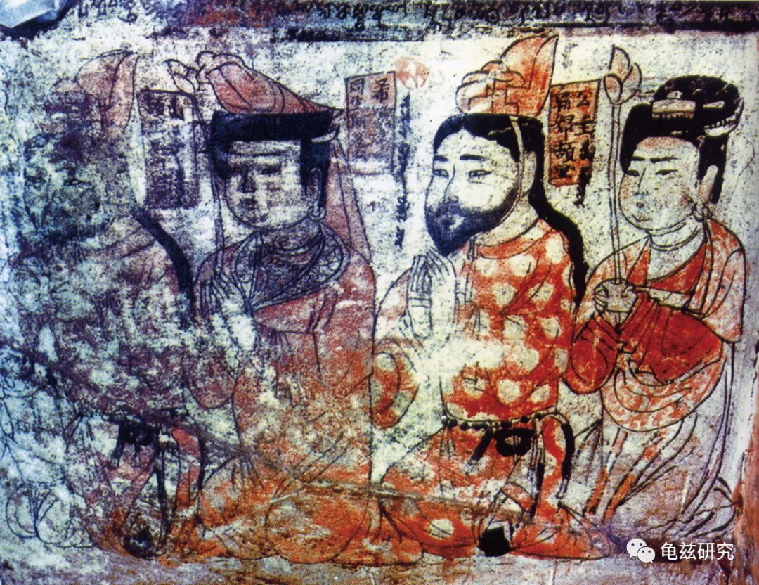 😍😍Nestled in Kucha city, #Xinjiang, the Kumutula Caves are a treasure trove of Buddhist art. Influenced by Tang Dynasty (618-907) styles, the murals and statues blend Gandhara, Qiuci (Kucha), Han Chinese and Uygur aesthetics. Remarkably, some cave inscriptions feature donors' names in Chinese, Uygur and Qiuci scripts, reflecting a rich cultural exchange. #DanceWithMurals #ChineseNation #Chineseway @SceneryofChina @DunhuangAcademy @ExploreXJ @DNeilSchmid