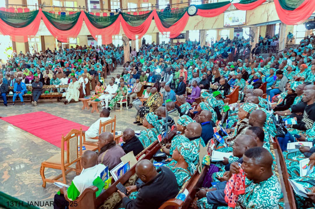 DOPA_PLSG's tweet photo. GOVERNOR MUTFWANG CHARGES PLATEAU PILGRIMS TO DEEPEN THEIR RELATIONSHIP WITH GOD AND PRAY FOR UNITY

Plateau State Governor, Barr. Caleb Manasseh Mutfwang, has called on pilgrims from the state to use this year’s pilgrimage to deepen their relationship with God and fervently pray for peace and unity in Plateau State and Nigeria at large.

The Governor made the charge on Monday during a farewell ceremony for the intending pilgrims at the COCIN Headquarters Church in Jos, Plateau State. He urged the pilgrims to seek a transformative encounter with God in the Holy Land that would leave a lasting impact on their spiritual lives.

"I pray that this trip to Jerusalem will not just be an ordinary journey for you but will serve as a platform for a life-changing encounter with God. May this experience positively transform your lives, benefit your families, and leave a legacy for generations to come.

"There are individuals accompanying you on this trip who carry the presence of God in their lives. I encourage you to return as carriers of God’s presence as well. True Christianity reflects in our character and productivity at work, and this is an opportunity to deepen your relationship with the Lord," he said.

Governor Mutfwang further noted that the state government had facilitated the pilgrims' journey to the Holy Land and was in discussions with the Federal Airports Authority of Nigeria (FAAN) to expand the runway at the Jos Airport to enable international airlifts directly from Jos.

In his remarks, the Executive Chairman of the Christian Pilgrim Welfare Board, Bishop Jwan Zhumbes, expressed gratitude to Governor Mutfwang for sponsoring the highest number of pilgrims in the country. 

He encouraged the pilgrims to be worthy ambassadors of Plateau State in the Holy Land and return spiritually renewed.

During the ceremony, Rev. Associate Professor Caleb Dami delivered a sermon titled "New Jerusalem Dweller", drawing insights from the books of Hebrews and Revelation. 

He reminded the pilgrims that while the journey to earthly Jerusalem requires great sacrifice, they should aspire to dwell in the heavenly Jerusalem, whose cost has already been paid by Christ.

The pilgrims received farewell prayers from the State Chairman of the Christian Association of Nigeria (CAN), Rev. Fr. Polycarp Lubi. They are to be led to the Holy Land by Rev. Professor Pandam Yamsat.

Gyang Bere
Director of Press and Public Affairs to the Executive Governor, Plateau State
13th January,2024.