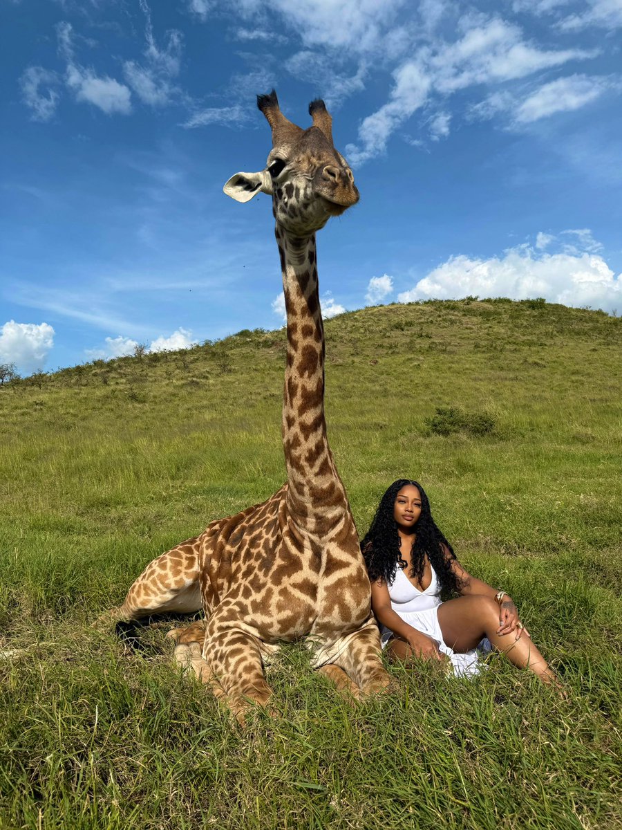 prettytaylor002's tweet photo. Africa is a beautiful place 😩❤️ https://t.co/dR1MMmYytT