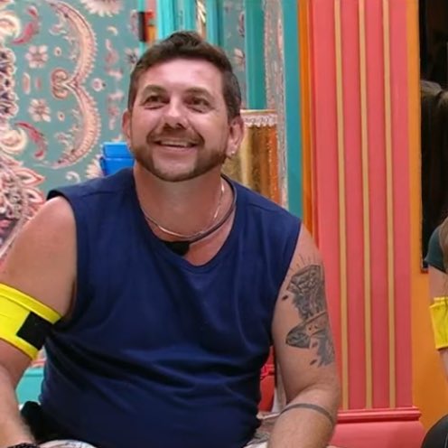 jhonvixtor's tweet photo. seja bem vindo de volta rafa kalimann caio caloteiro e isabelle nogueira #BBB25 https://t.co/DNQPCIFUPv