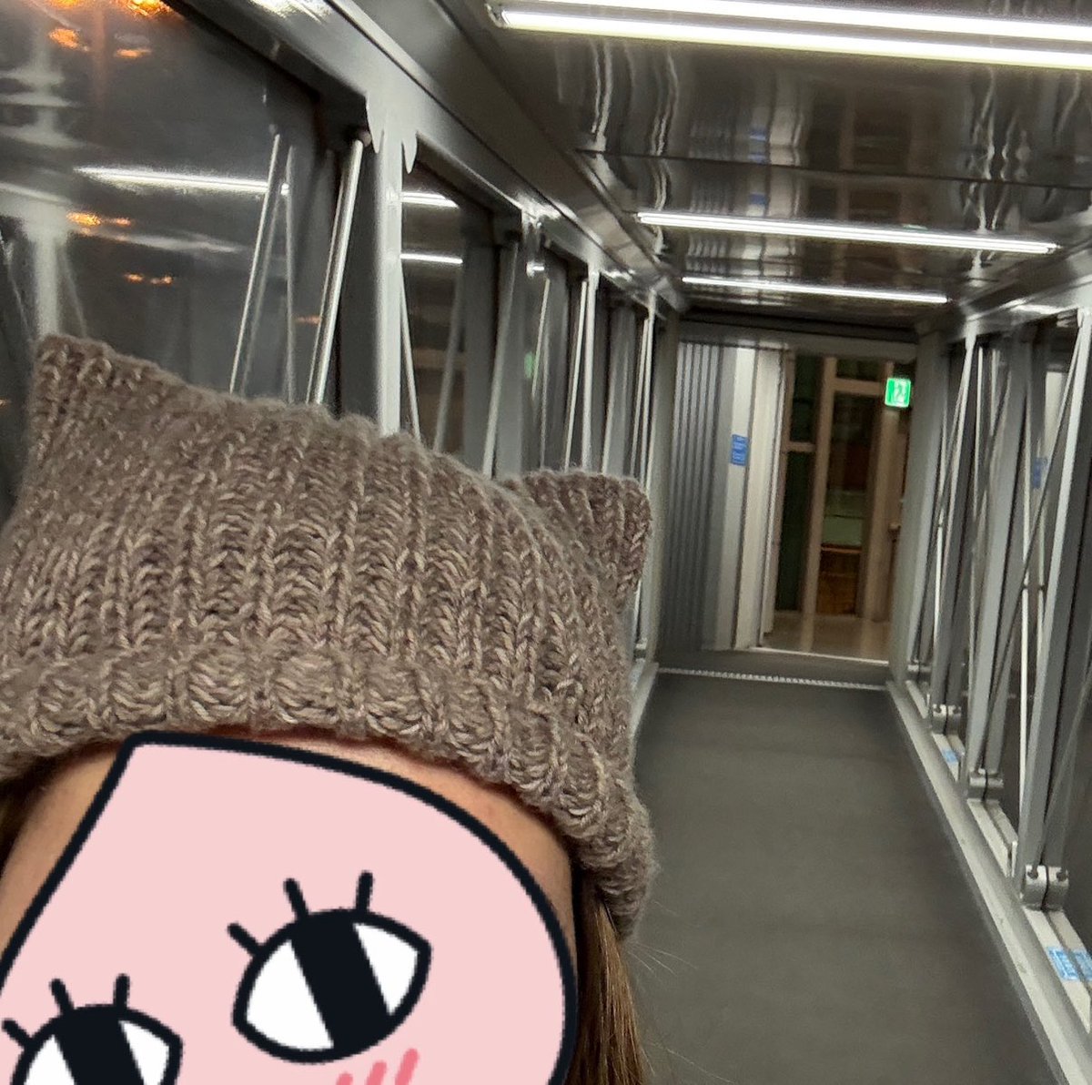 hy_knitting's tweet photo. 오랜만에 뜨개인증..
스웨터 하나는 뜨던중 실이 부족할것 같아 ‘무‘로 돌아갔고 소품만 쫌쫌따리 뜨며 연명중이다(비니2,목도리1) https://t.co/ZNKxHFqPsi