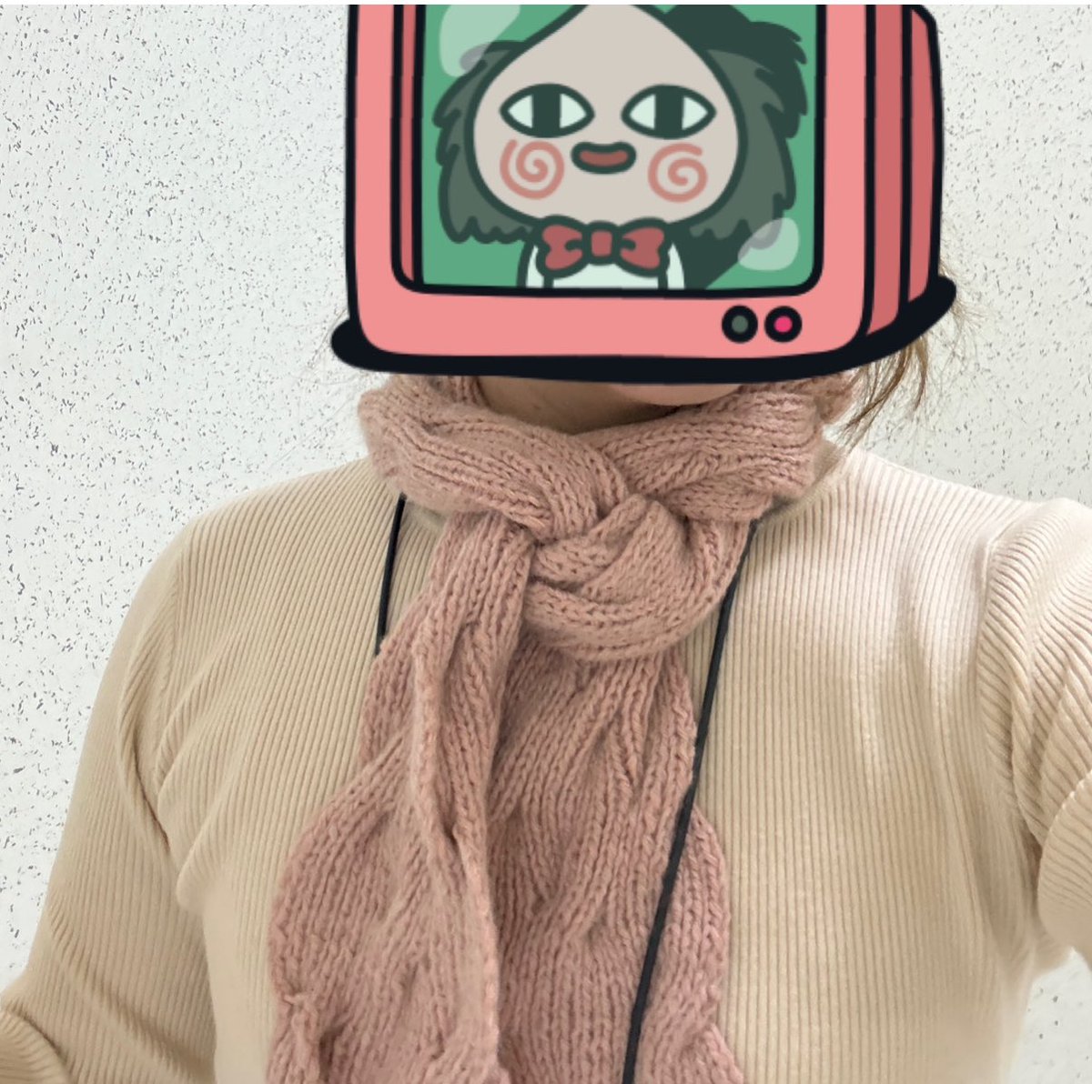 hy_knitting's tweet photo. 오랜만에 뜨개인증..
스웨터 하나는 뜨던중 실이 부족할것 같아 ‘무‘로 돌아갔고 소품만 쫌쫌따리 뜨며 연명중이다(비니2,목도리1) https://t.co/ZNKxHFqPsi