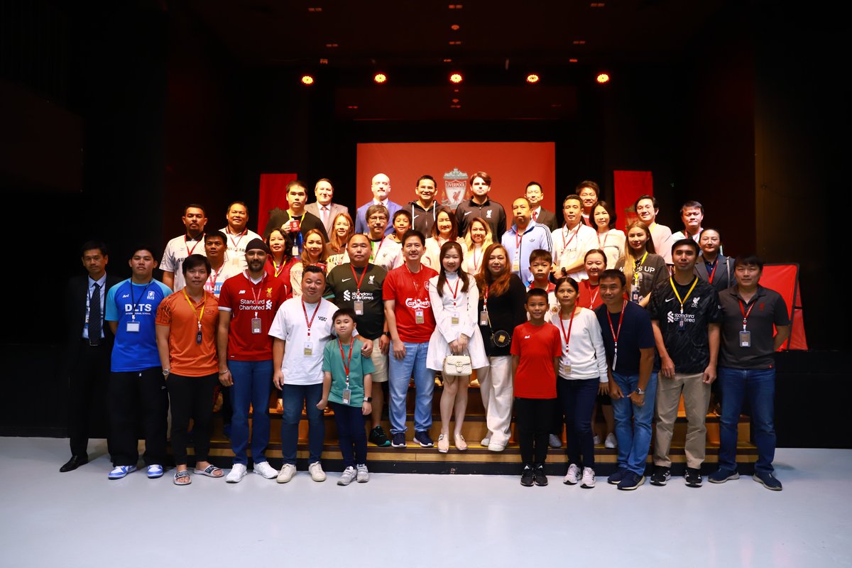 dbsbangkok's tweet image. Join Zico, Director of Liverpool FC International Academy Thailand, and Jack Green, Head Coach, as they share their passion for shaping the future of young footballers. 
#DBSExcels #LFCInternationalAcademy #DBSCommunity #Zico #JackGreen #Football #AlwaystoGreaterThings #LFC