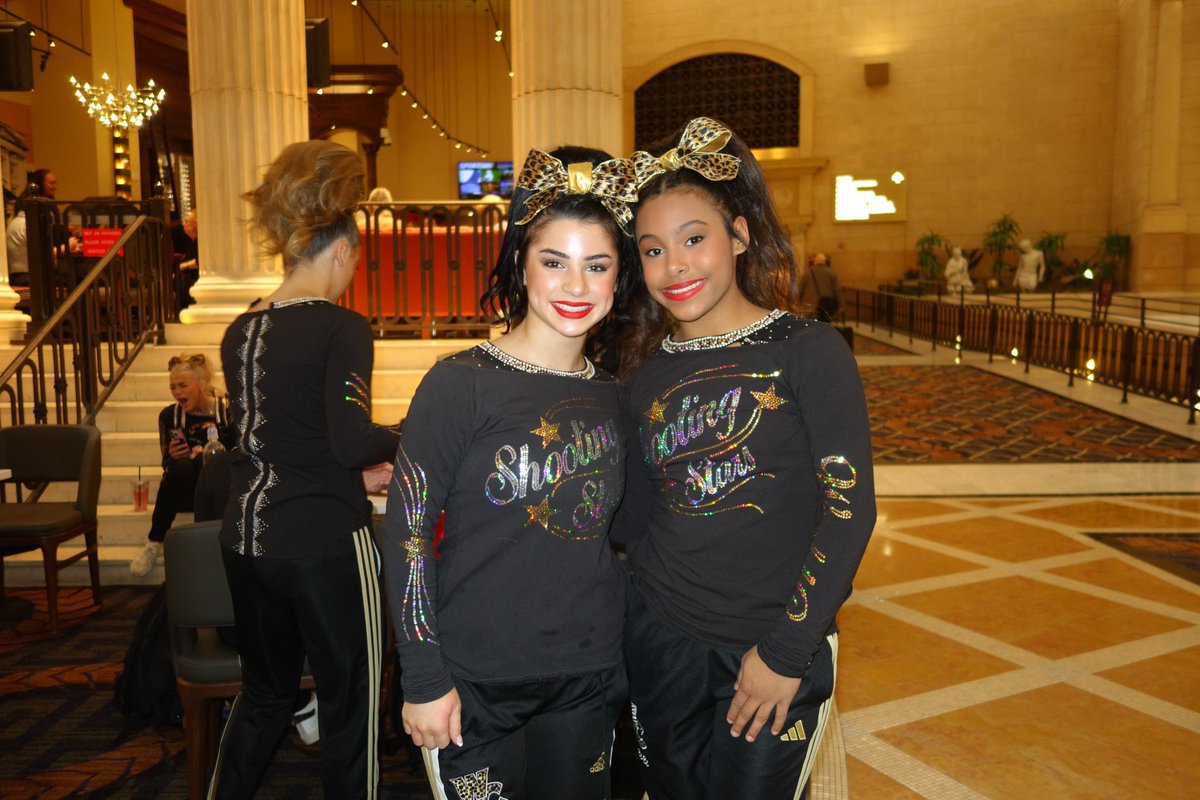 kaylitancredi's tweet photo. happy majors week 😊 @MAJORScheer https://t.co/u0wpoOCjI8