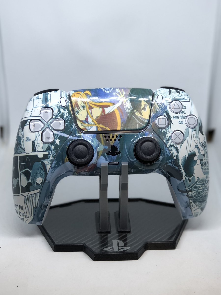 CesarsDesigns's tweet photo. Going through my old archives. This was the first sword art online controller I did. #cgdcustoms #swordartonline #gamer #gaming #hydrodip #anime https://t.co/L0ZpPQcoTa
