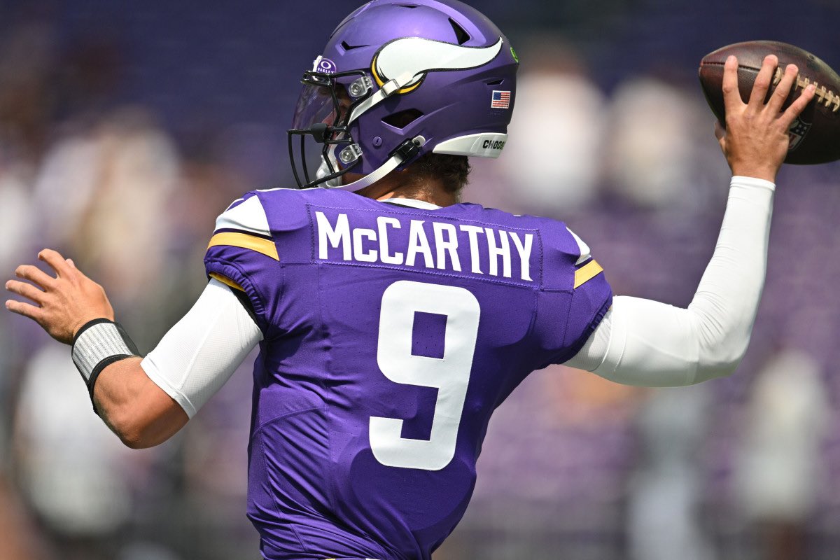 WolvesTankszn's tweet image. Casanova, it’s ovah. Let the QB1 McCarthy era begin.