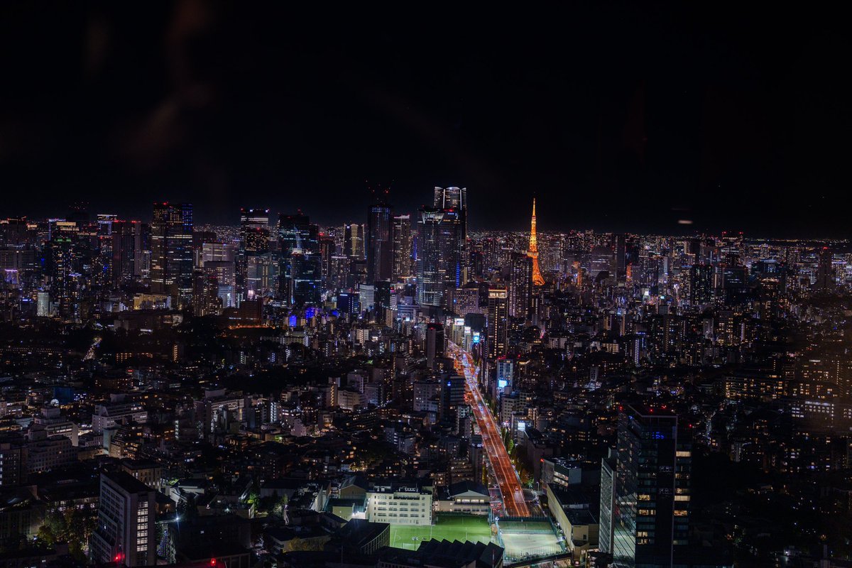 YogurtCap's tweet photo. Night in Tokyo🌃 https://t.co/3GjHh82Iyz