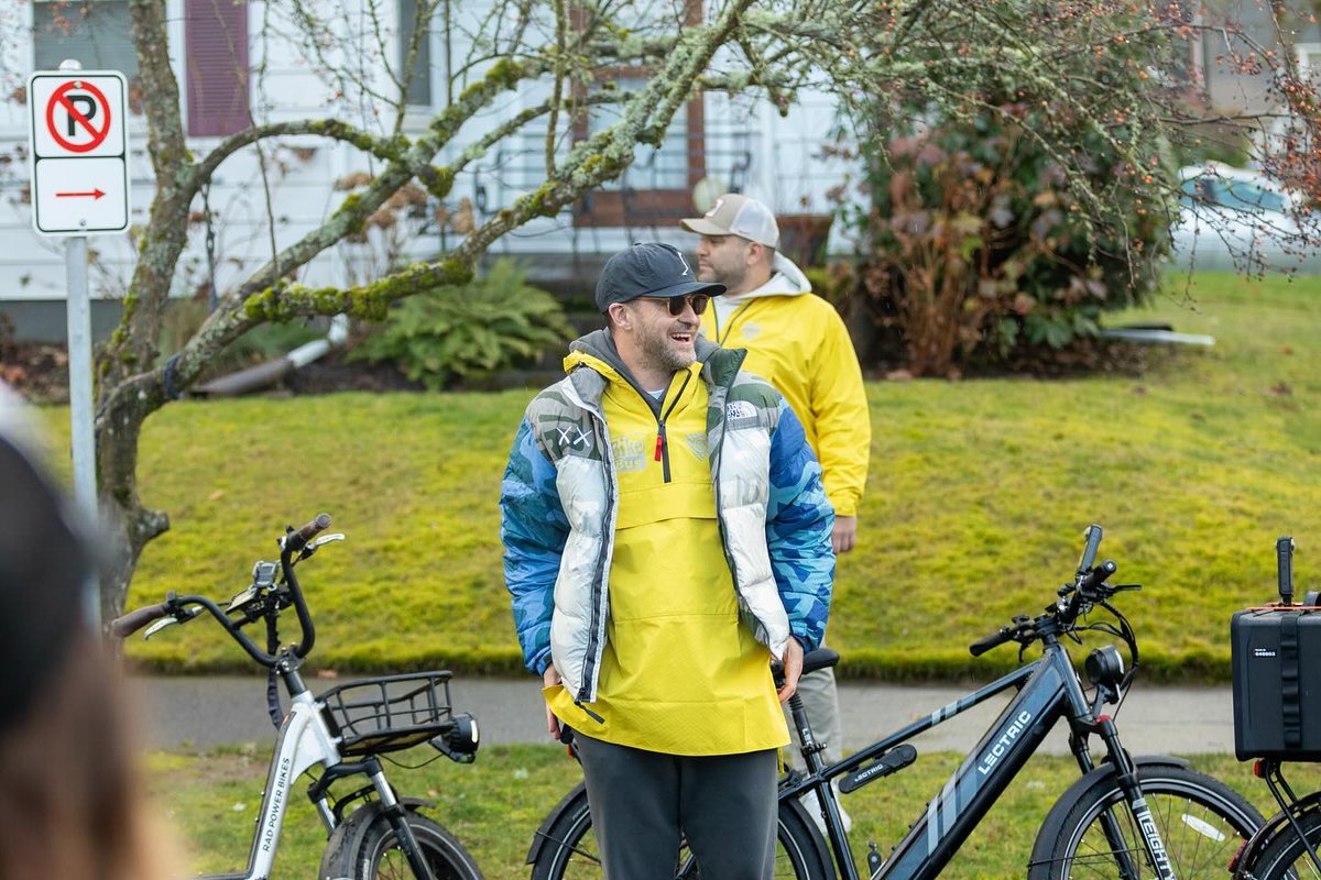 𝙩𝙞𝙢𝙗𝙚𝙧𝙡𝙖𝙠𝙚 𝙜𝙖𝙡𝙡𝙚𝙧𝙮 tweet media