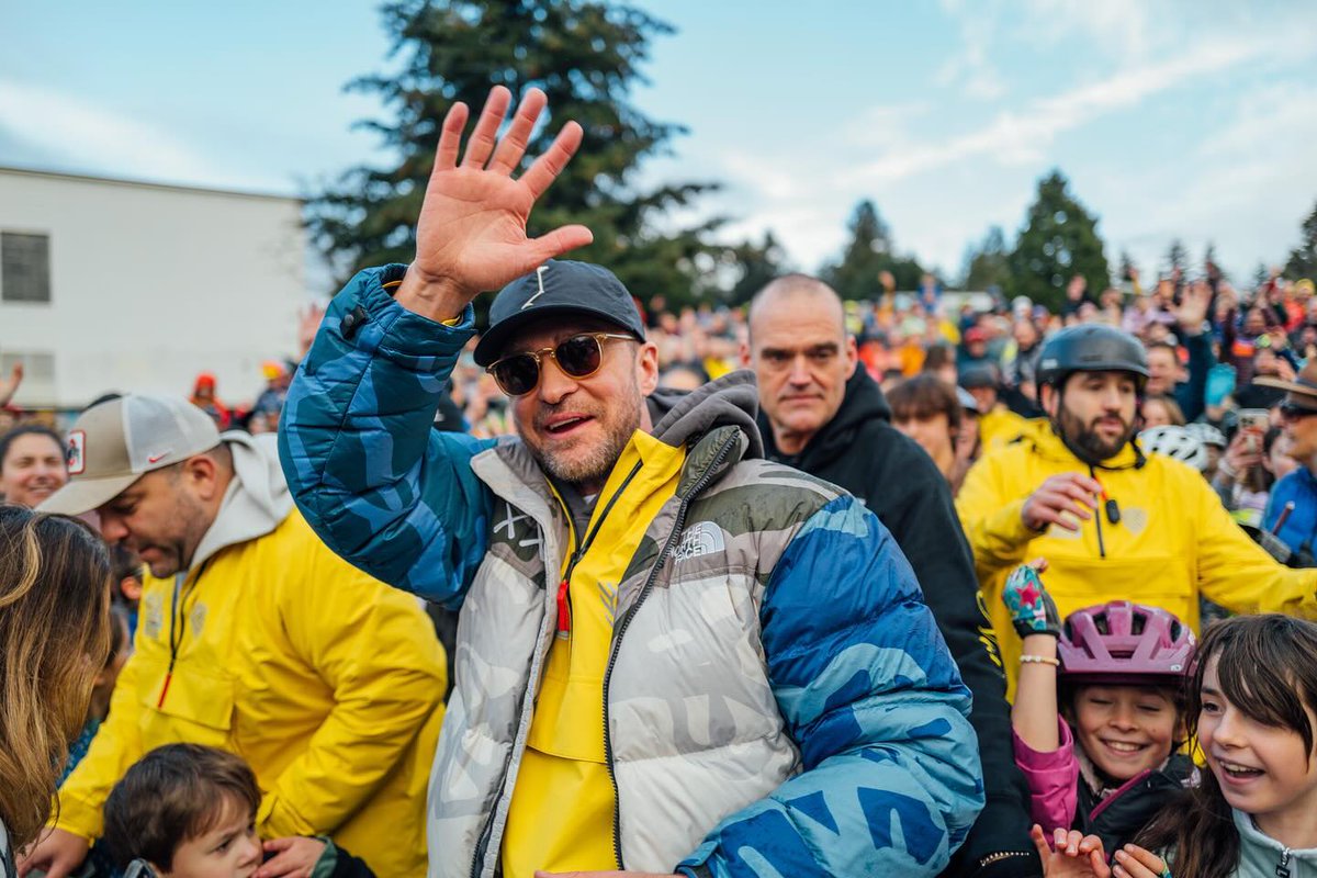 📽 01.12 | Justin Timberlake joins Portland Bike Bus as special guest.

© coachbalto &amp; bikebusworld 
📸: David Benhaim / readygopictures