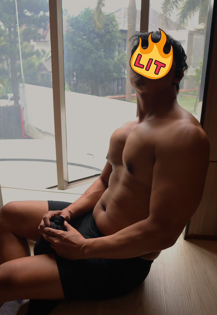 ryhdt's tweet photo. Ketebelan gak sih? https://t.co/BFnwI44N2U