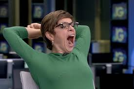 LipeLeonino's tweet photo. Começa hoje, Renata Lo Prete esperando o fim do #BBB25 #RedeBBB https://t.co/pvHS79h24K