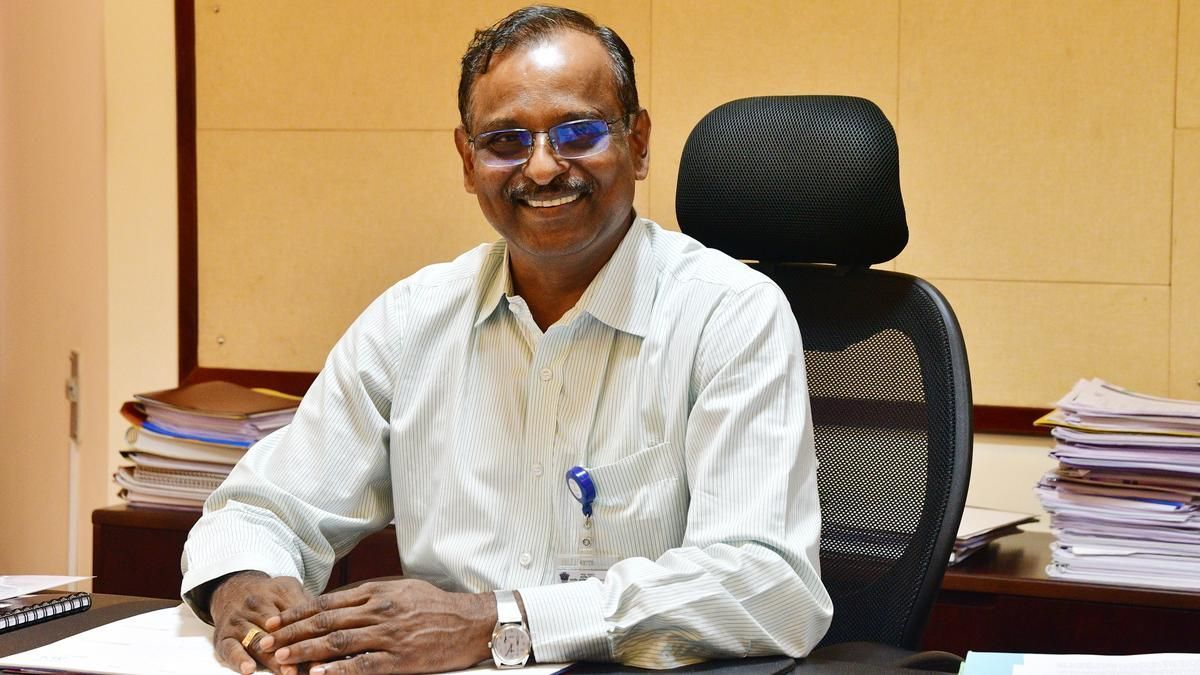 IndianTechGuide's tweet photo. 🚨 From today, ISRO has a new chairman, Dr. V. Narayan. https://t.co/U0YrIrauaN