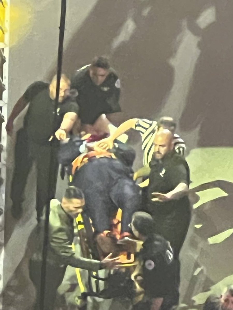 <a href="/JSamsonEsquire/">Joshua Samson, ESQ</a> leaving on a stretcher during #MassiveFive after altercation with his client, <a href="/wa_wargoddess/">Veni Vidi Bia</a>.