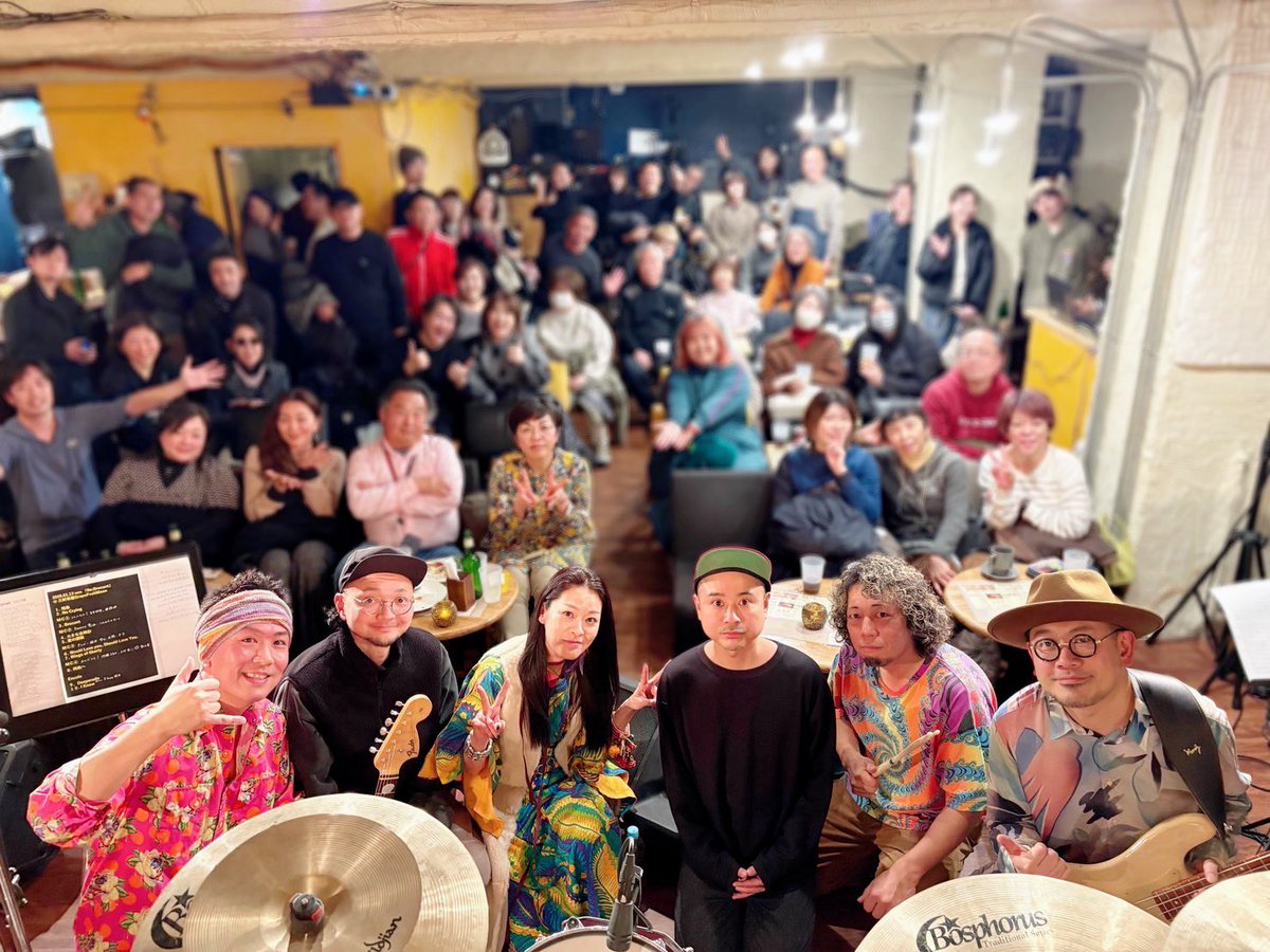 Brocantofficial's tweet photo. 昨日は新体制になったBrocantのお披露目LIVEでした〜🎵
そしてそして次回1/31は、MAXレイナのソロライブ「R's Party」にまたダンサーとしてお手伝いさせて頂きます🎵
歌終わって次はダンスがんばるぞっ👊🏻
#Brocant #ますかけ #三軒茶屋grapefruitmoon #MAXレイナ #てつみち #GEMINITHEATER https://t.co/cD7muOnGtc
