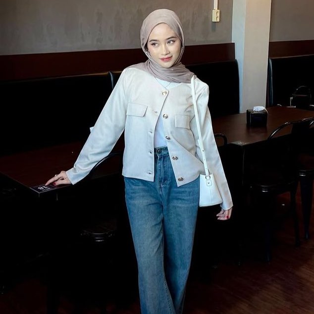 aestuffx's tweet photo. outfit ideas with hijab

a thread https://t.co/1pONMyHZ5u