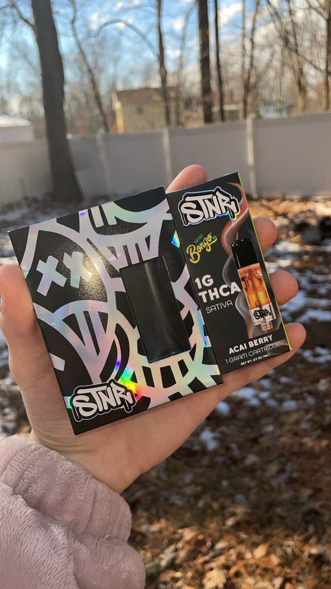 ITSOKTODIEtv's tweet photo. What’s good #StonerFam #Mmemberville got some awesome shots & videos of the new @stnrcreations PWRHaus Battery & #MiniBongo Açaí Berry cart😱😍‼️⛽️✅😶🌫️💥 Amazing highly detailed battery easy to use with everything you need! Unfortunately I didn’t like the cart honestly boof to me!
Full length review video will be up on all platforms & socials tonight 😱🎥👀
#Stnr #STNRCreations #Review