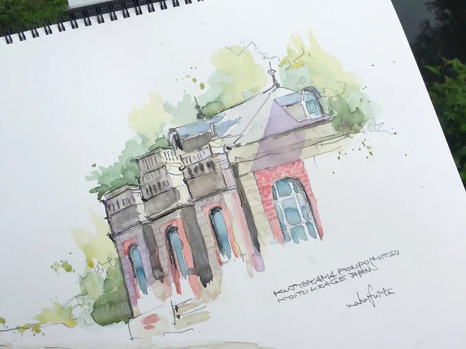 授業ではあまりやりませんが、もちろん「線で描いてそこに塗る」のもOKです。#Watercolor #スケッチ #水彩画 #透明水彩 #京都水彩画塾  #京都の絵画教室 #藤田わへい 