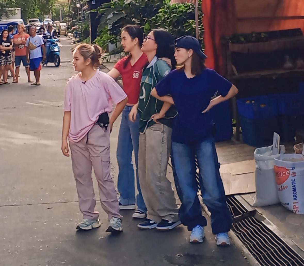 swiftblinkeu's tweet photo. big four. 🩷❤️💚💜 https://t.co/rYpbc9p63O