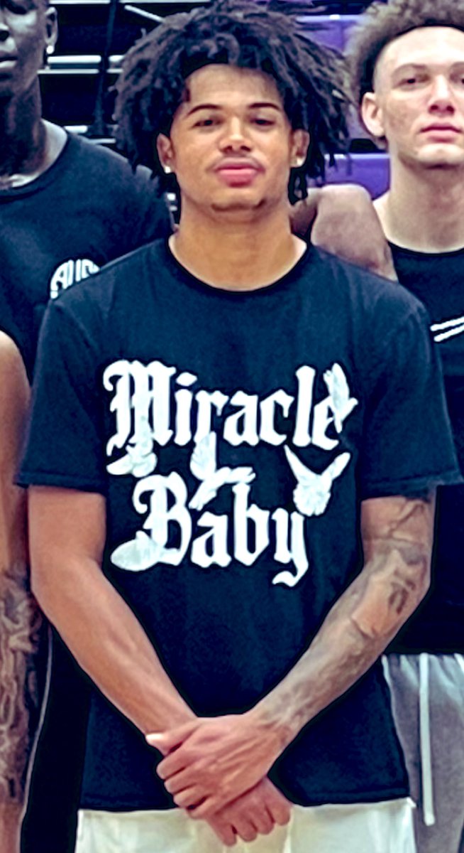Brad Witherspoon (@bspoon40ku) on Twitter photo Appreciate all the texts, phone calls, messages and prayers for our very own <a href="/Kyleburns11_/">Kyle Burns</a>
He has been cleared to be discharged from the hospital. He’s a fighter.
His shirt says it all!!
#DC3FAM Appreciate all the texts, phone calls, messages and prayers for our very own <a href="/Kyleburns11_/">Kyle Burns</a>
He has been cleared to be discharged from the hospital. He’s a fighter.
His shirt says it all!!
#DC3FAM