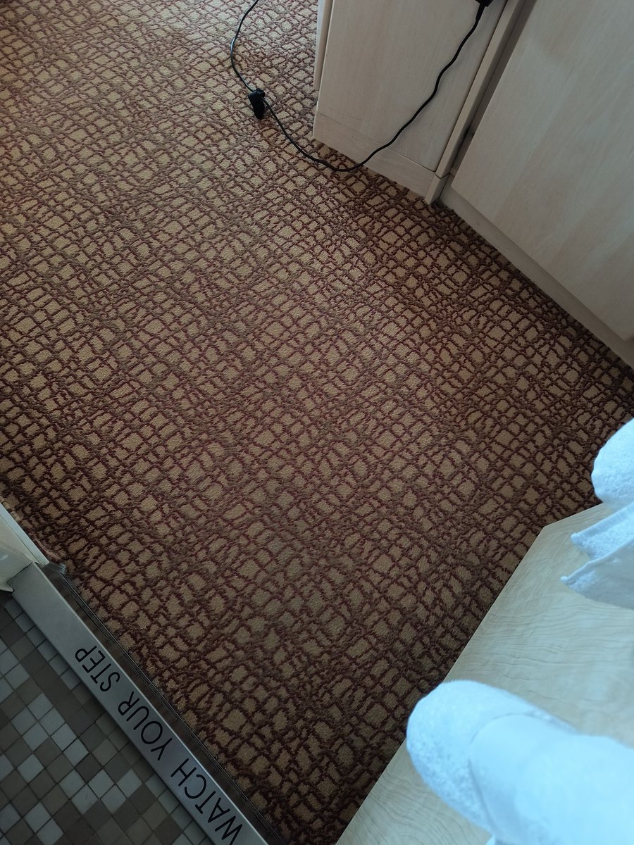 biff_cantor's tweet photo. @CelebrityCruise the Constellation's cabins are drastically in need of renovations. Prime Concierge Class? Disrepair and completely unacceptable. https://t.co/wLG7cnqvs3