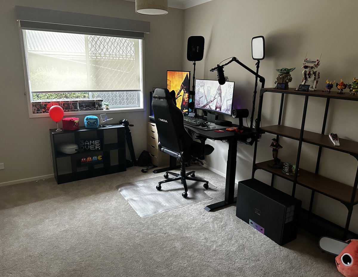 SlasherBoyVR's tweet image. New computer room! 
Just need to install new curtain rods for the green screen sheets and will get back into it in Feburary! 🫶🏻