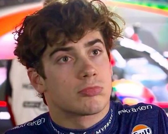 L4ND0PITLANE's tweet photo. Franco Colapinto siendo "el niño querido del paddock" —A thread 🥺🎀 https://t.co/TIdcBVENqV